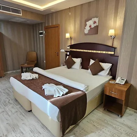 Pointbreak Otel *