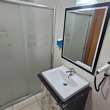 Pointbreak Otel *