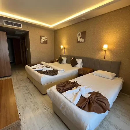 Pointbreak Otel *