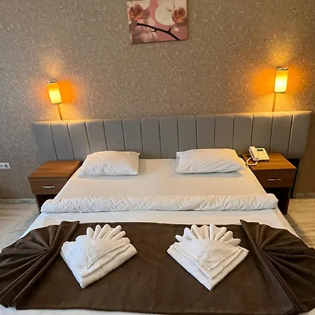 Pointbreak Otel *